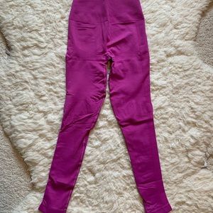 Lululemon Ebb to Street Minimal Seams Tight Size 6